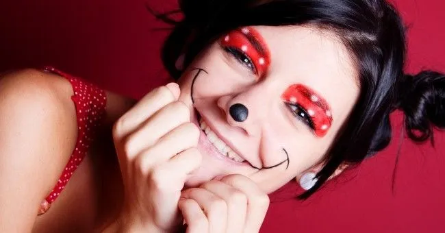 http://maquillajenocheydia.com/maquillaje-de-minnie/ Apuesta por ...