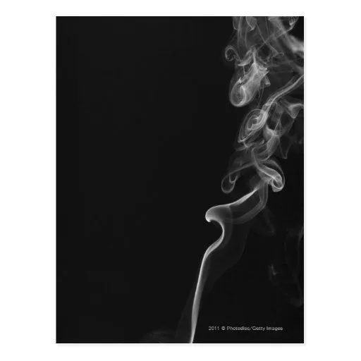 Humo blanco contra un fondo negro tarjeton | Zazzle