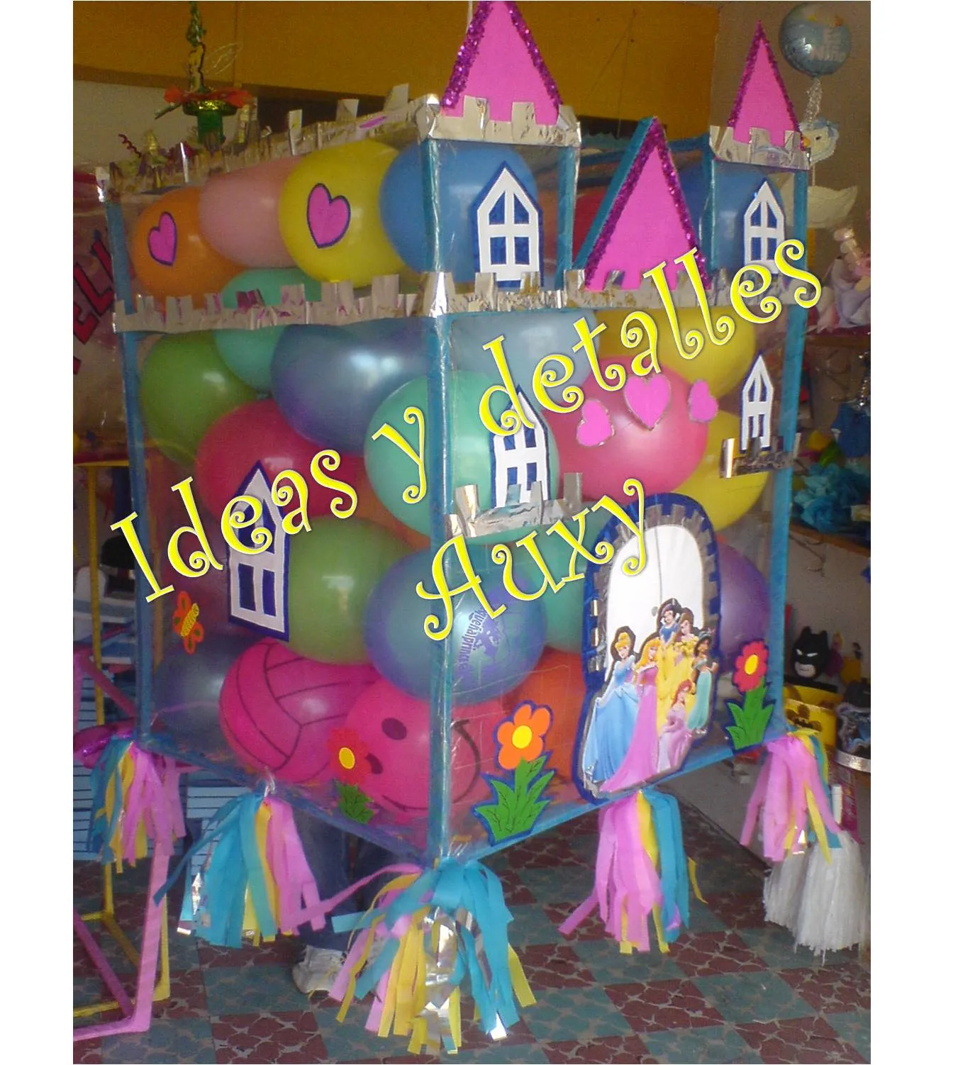 Ideas y detalles Auxy: PIÑATA DE GLOBOS CASTILLO