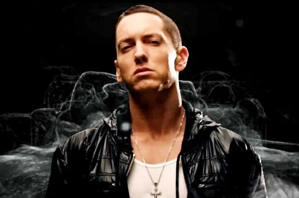 Iggy Azalea llama violador a Eminem | ActitudFEM