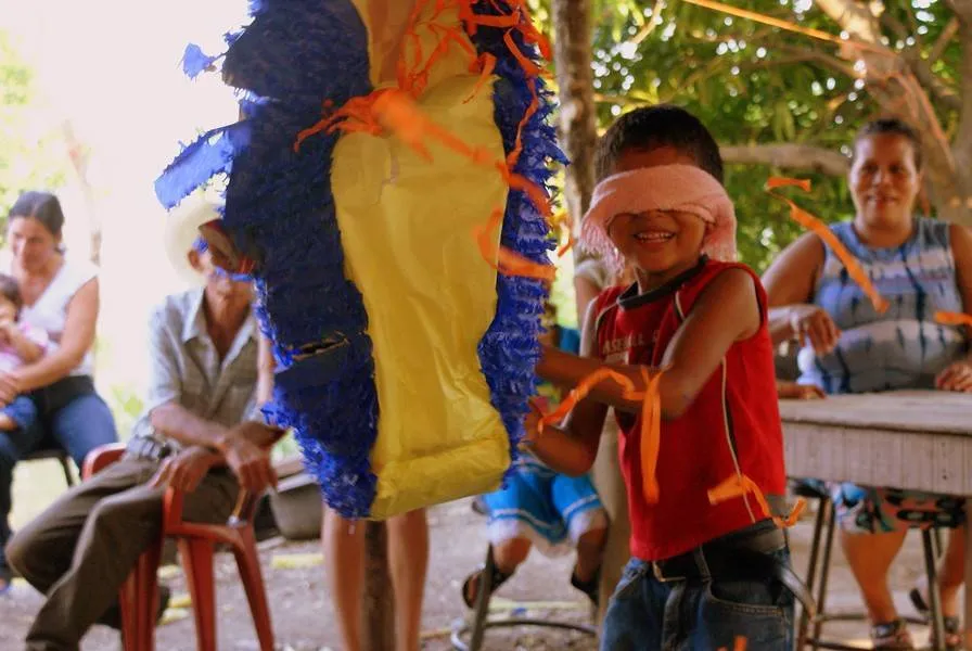 Iglesia de Mérida Venezuela: LAS PIÑATAS