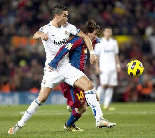 Cr7 vs messi bromas - Imagui