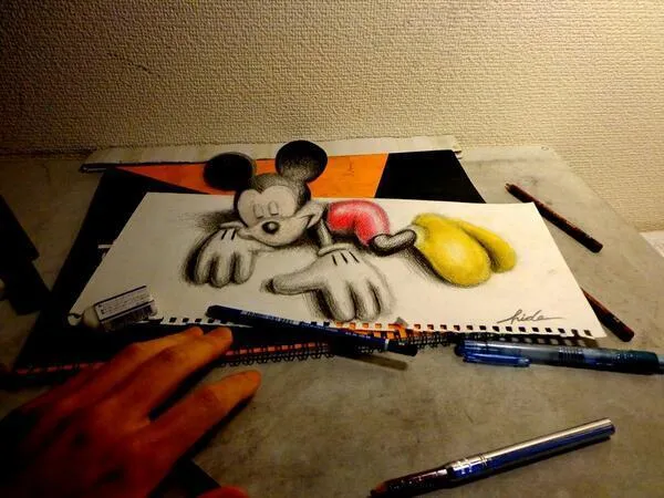 Ilusiones Ópticas™ on Twitter: "Mickey Mouse durmiendo. Este ...