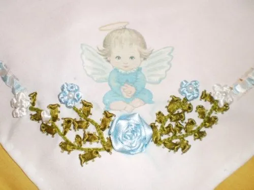 Imagen ANGELITO CON DETALLES DE LISTON - grupos.emagister.com