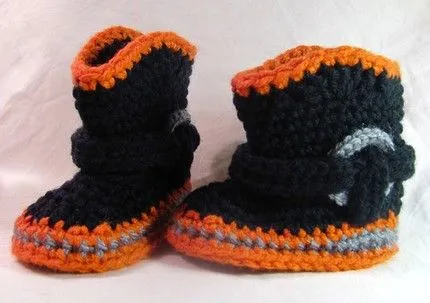 Imagen BOTITAS NEGRO CON NARANJA CROCHET - grupos.emagister.com