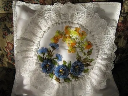 Imagen COJIN BORDADO - grupos.emagister.com