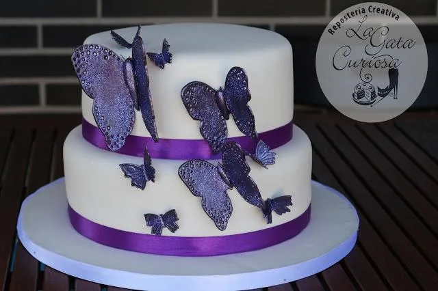 Tarta con mariposas para una boda – bizcocho de limón y almendra ...