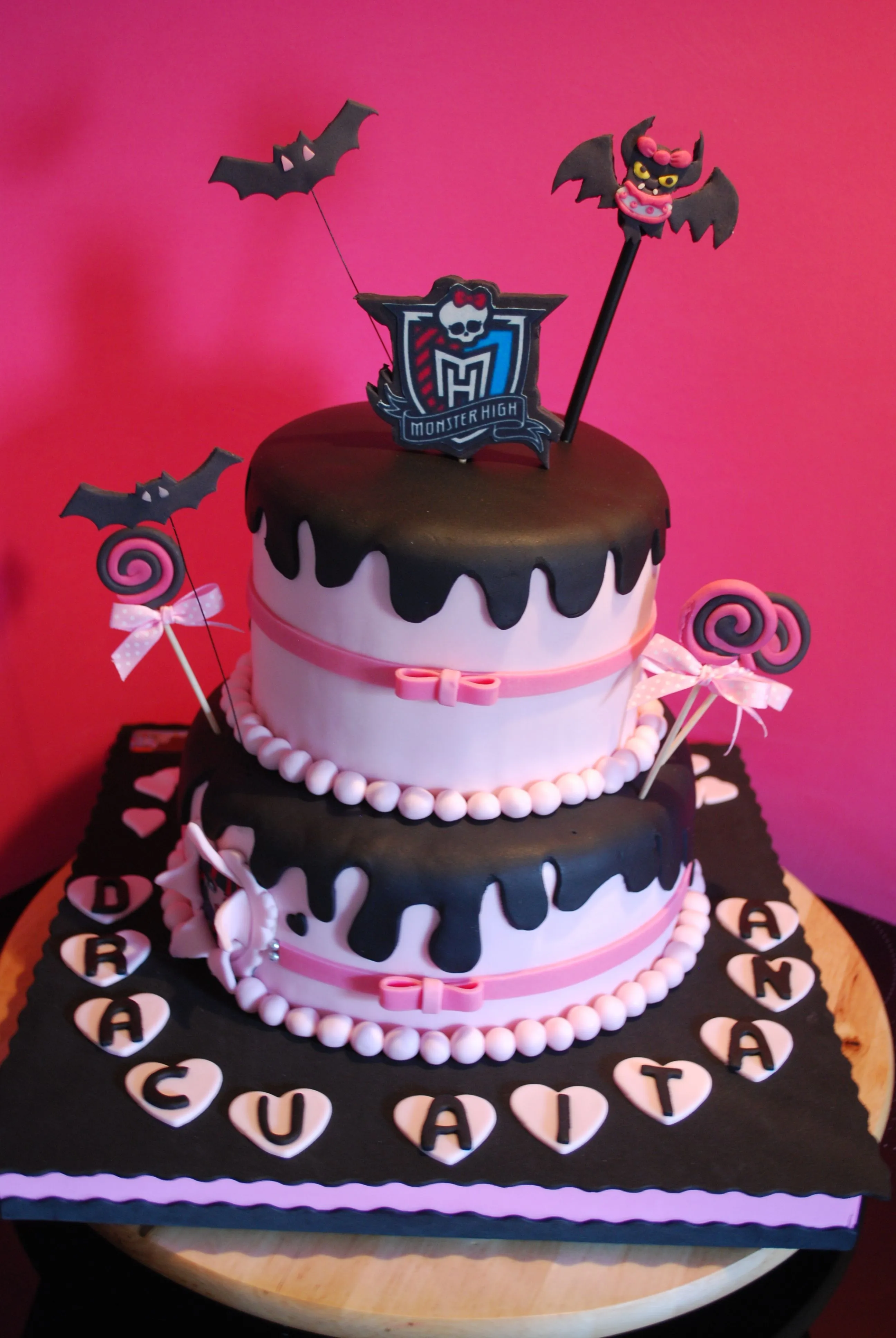 Imagenes de bizcochos de monster high - Imagui