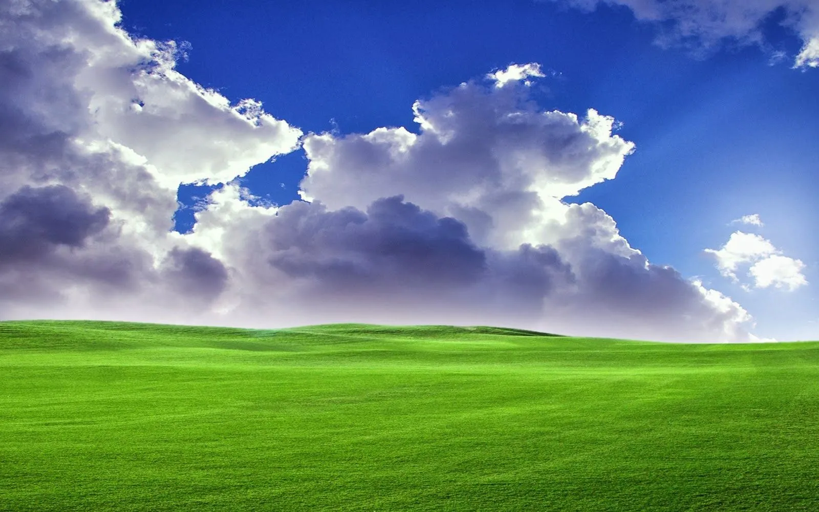 Imágenes Hilandy: Fondo de Pantalla Paisaje campo verde con nubes ...