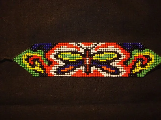 Imagenes de manillas en chaquiras checas - Imagui