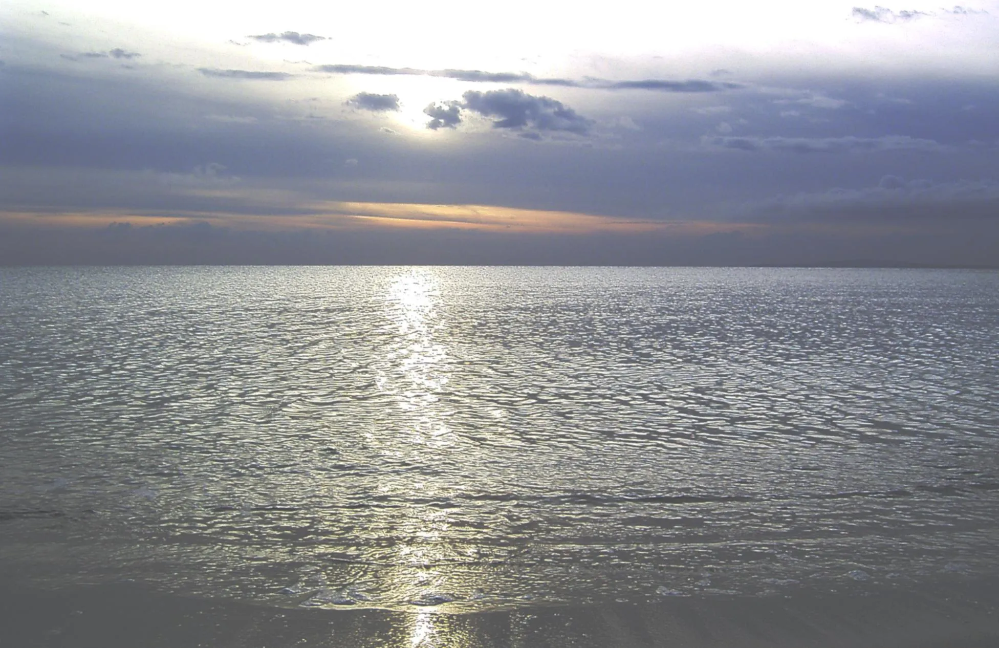 IMÁGENES MARAVILLOSAS: EL MAR EN CALMA Y EN TEMPESTAD