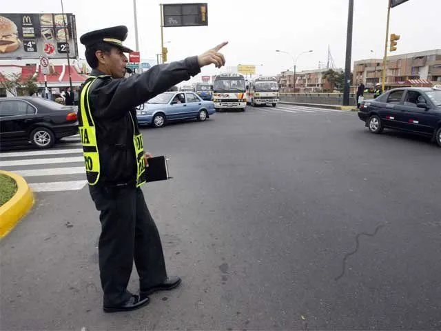 Comunicación con el Policía