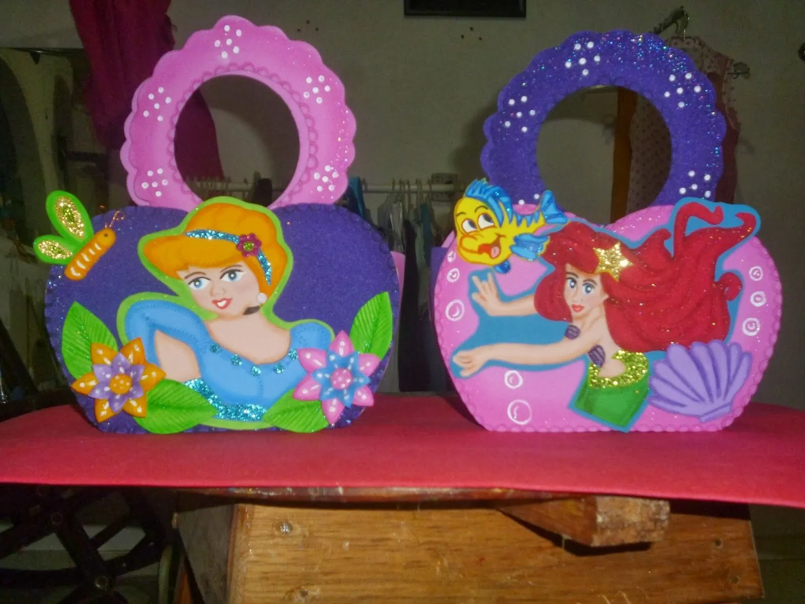 ARTE EN FOMY: bolsos de princesas en fomy