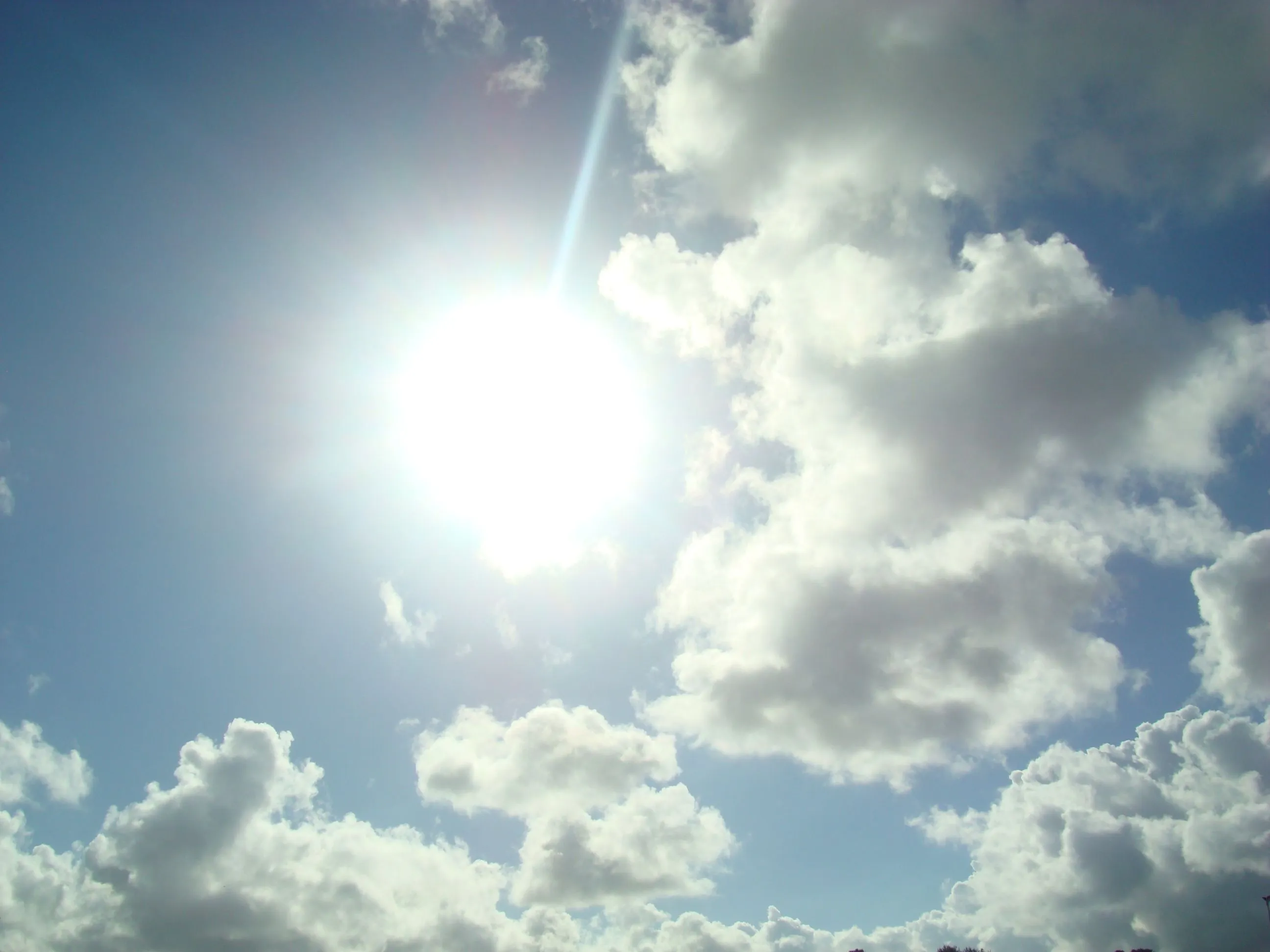 Imagenes de sol entre nubes - Imagui