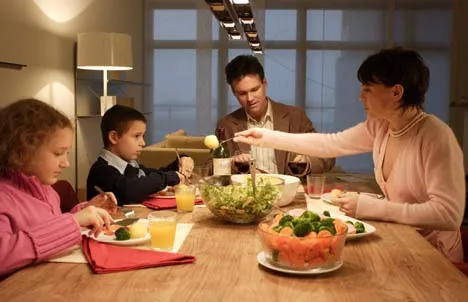 La importancia de cenar en familia | Embarazo y Maternidad