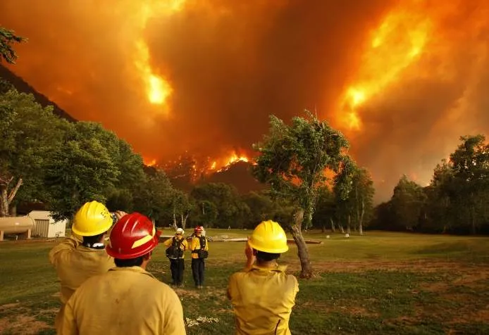 El incendio de la montaña Carro de Fuego ha dejado siete bomberos ...