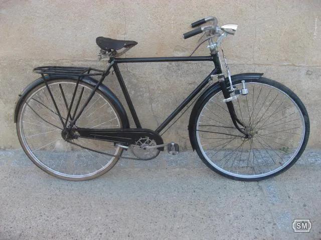 Aquel tiempo de mi infancia": Hermosa bicicleta antigua con luz.