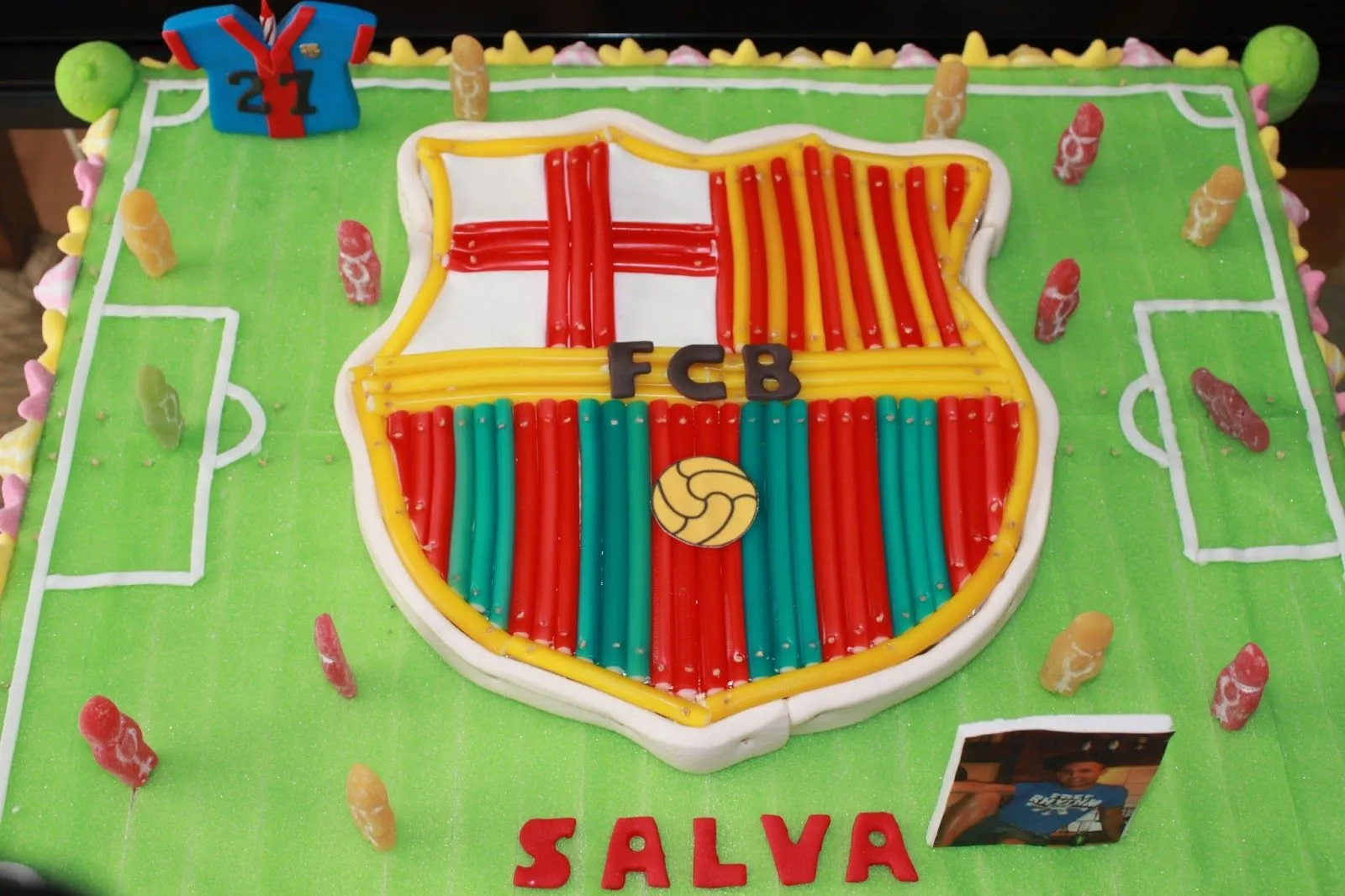 InnovaTartaS: Tarta de chuches Barcelona F.C. para Salva
