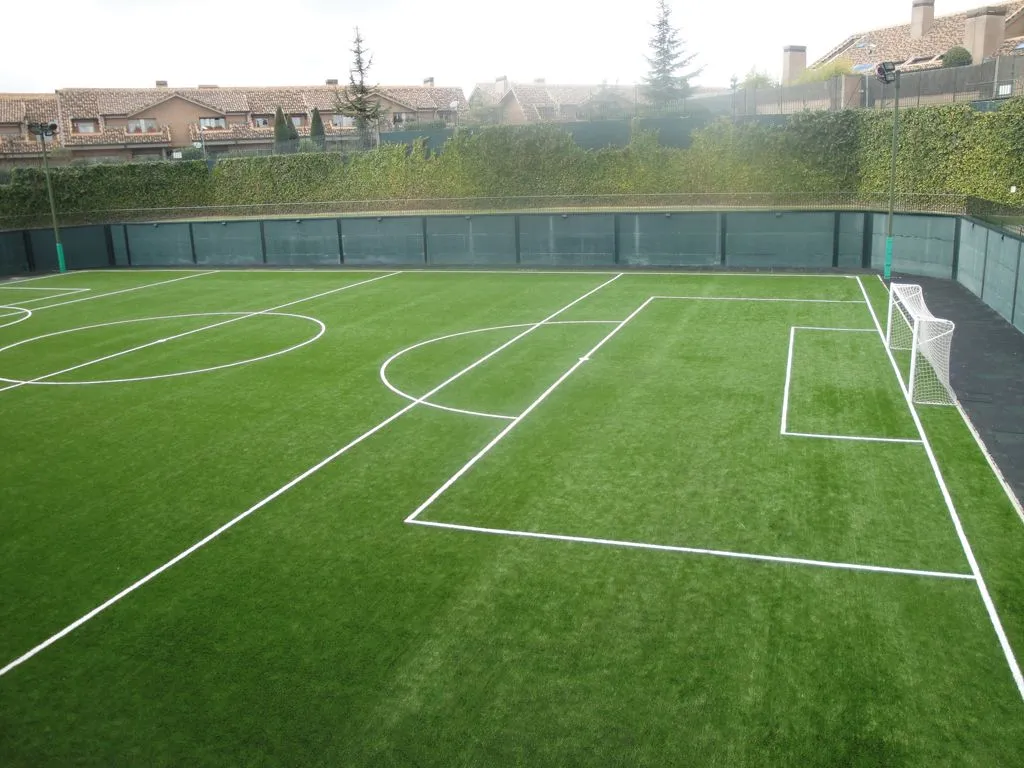 instalación de campos de fútbol de césped artificial, además de ...