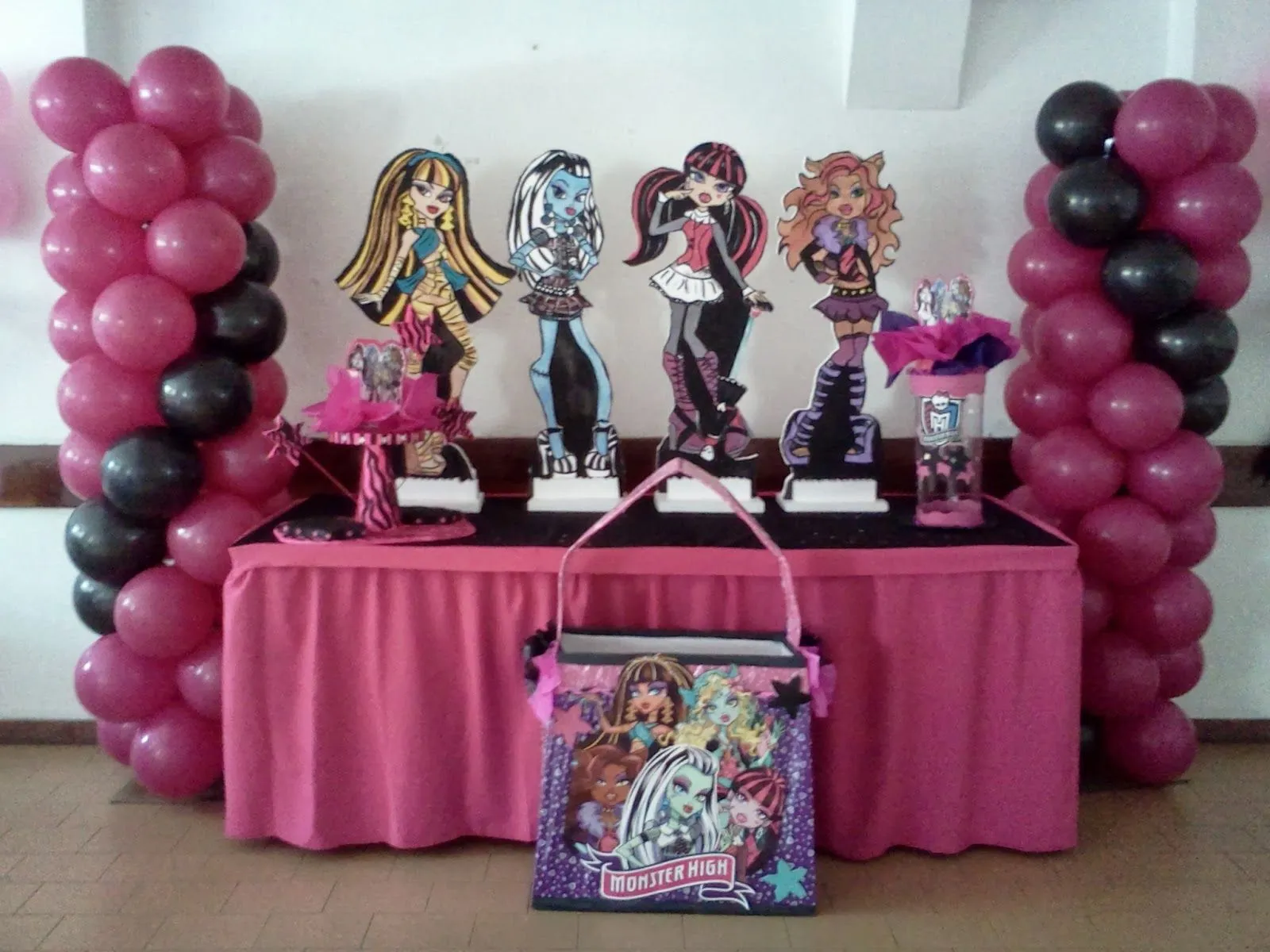 INVERSIONES EVENTSYS CA.: EL BOOM DE MONSTER HIGH: DECORACIÓN DE ...