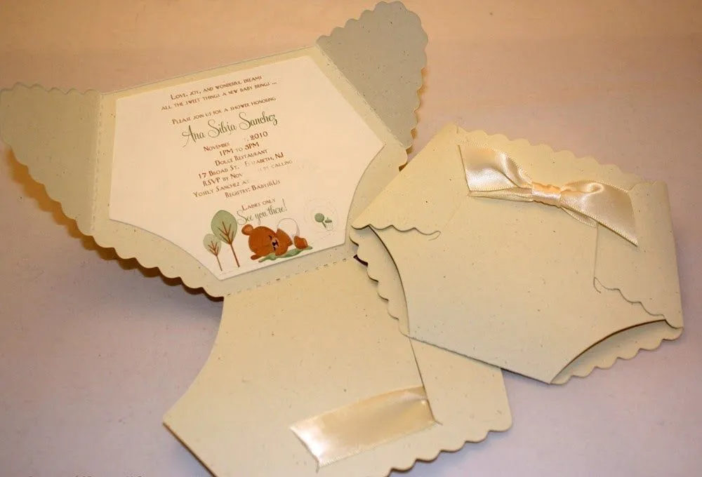 Invitación con forma de pañal para Baby Shower - Dale Detalles