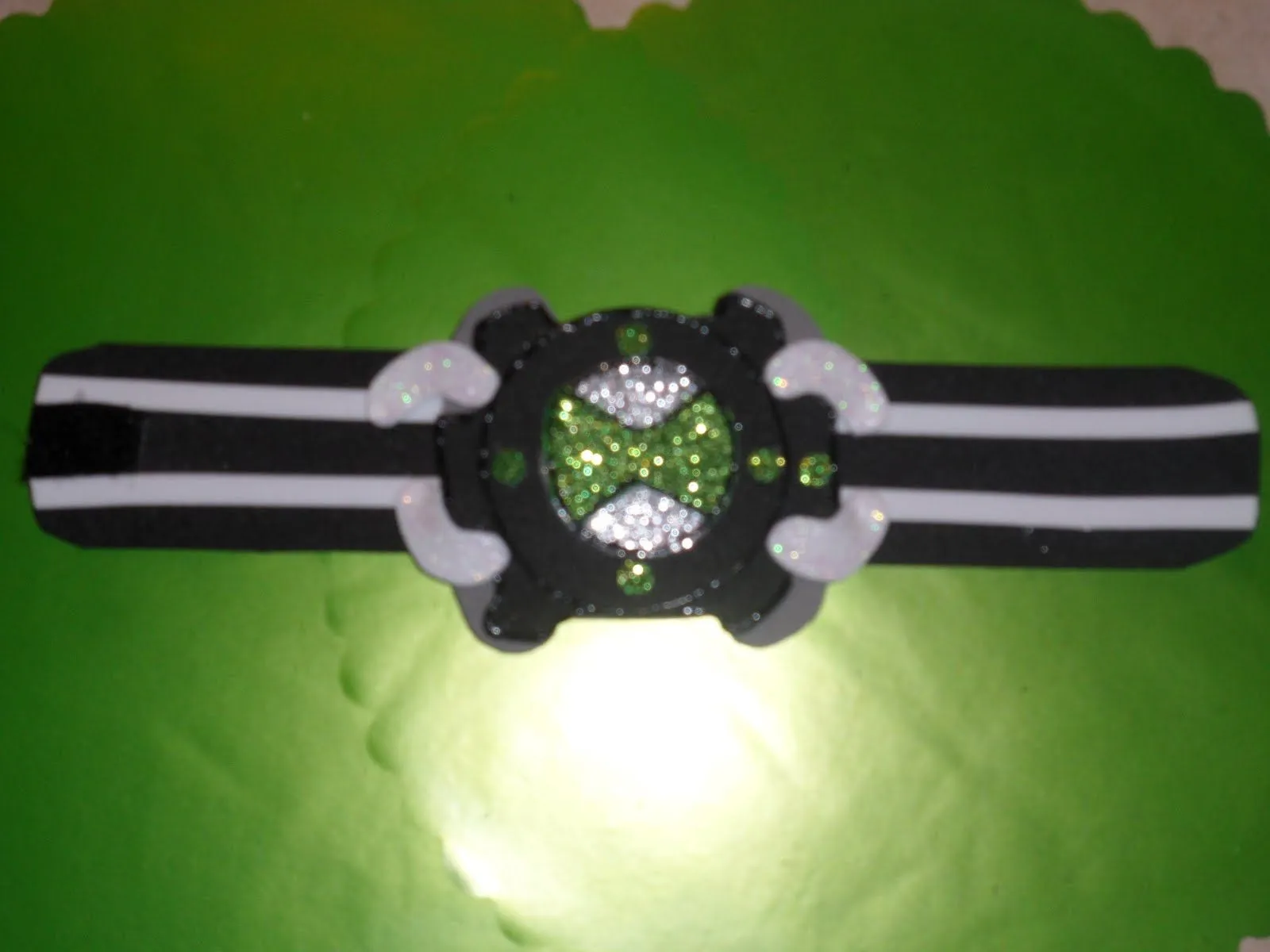 Isa Creativa: RELOJ OMNITRIX DE BEN 10