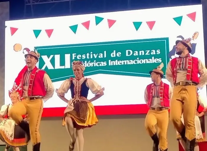 Italia brilla en el Festival de Danzas de Caracas - Espectáculos - ANSA  Latina