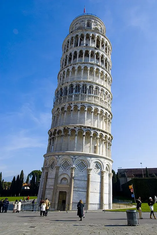 Por qué esta inclinada la torre de Pisa? [Italia] - Taringa!