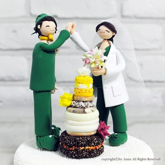 Items similar to Regalo de recuerdo la médico enfermera par ...