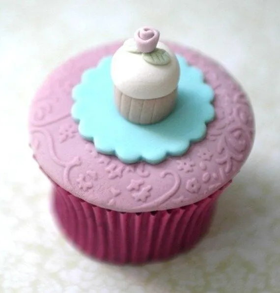 Itty Bitty Fondant Cupcake on Cupcake PDF by joscupcakegallery