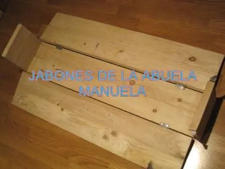 LOS JABONES DE LA ABUELA MANUELA: MOLDES DE MADERA