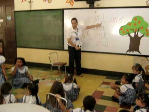 Jardin Colegio Lourdes - YouTube