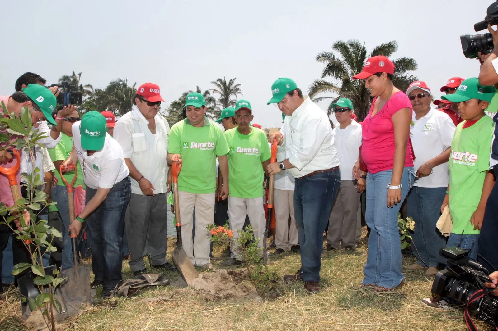 Javier Duarte de Ochoa: Más obras y más acciones para cuidar el ...