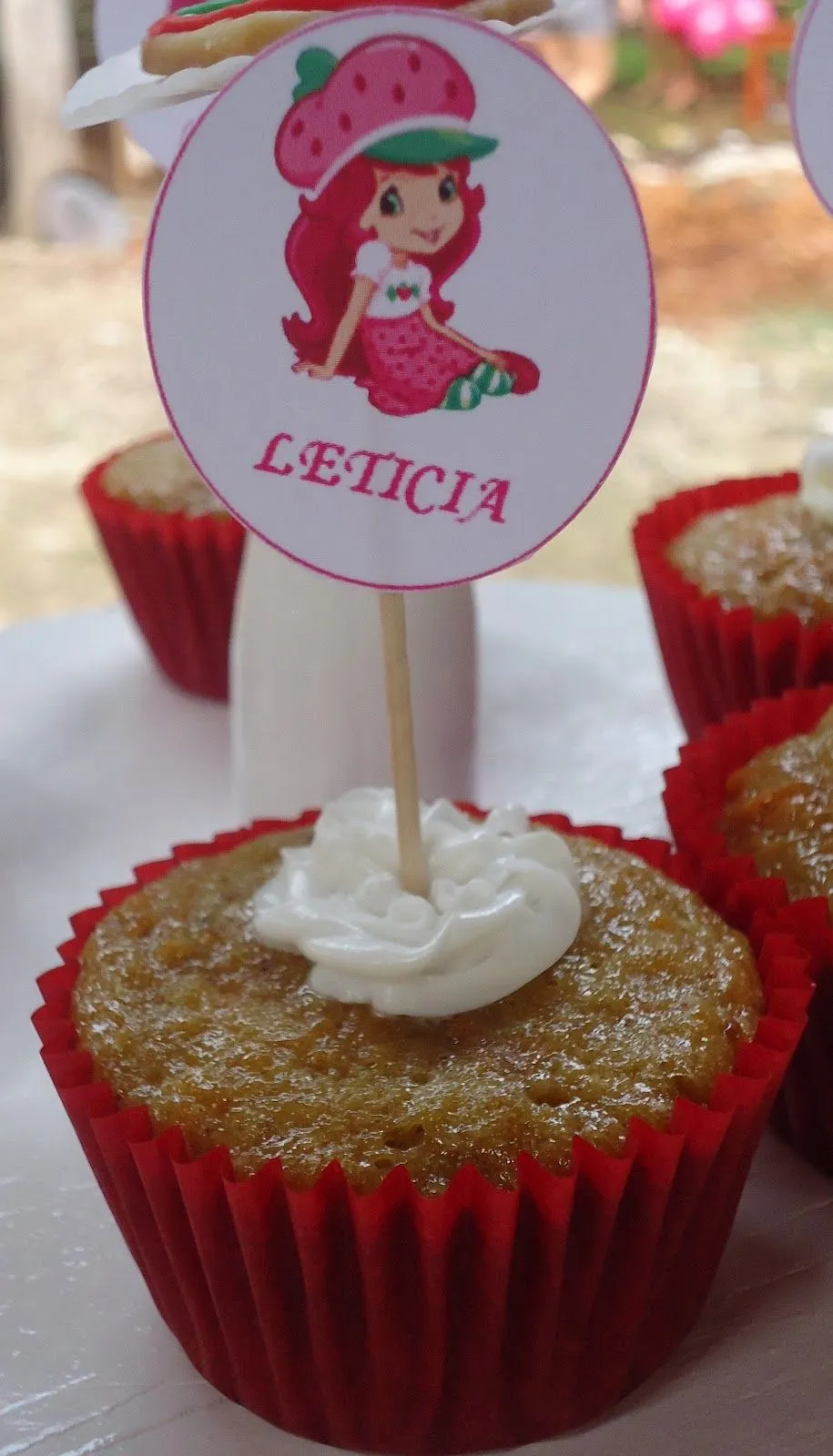 JEHIELY CUPCAKES: CUMPLEAÑOS DE ROSITA FRESITA