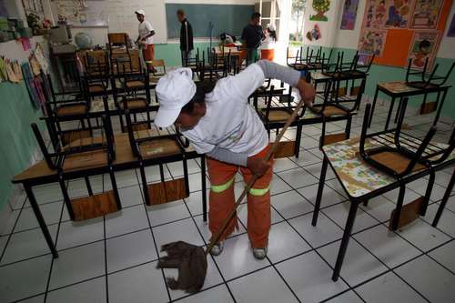 La Jornada: Refuerza el GDF labores de limpieza en escuelas para ...