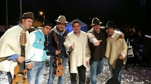 Joven integrante de la agrupación “Fulanitos” una vez más, rey del ...