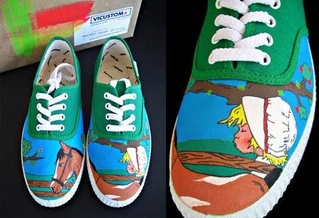 Un joven malagueño pinta zapatillas a mano con dibujos ...