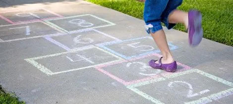 Juego de la Rayuela. Cómo jugar con los niños