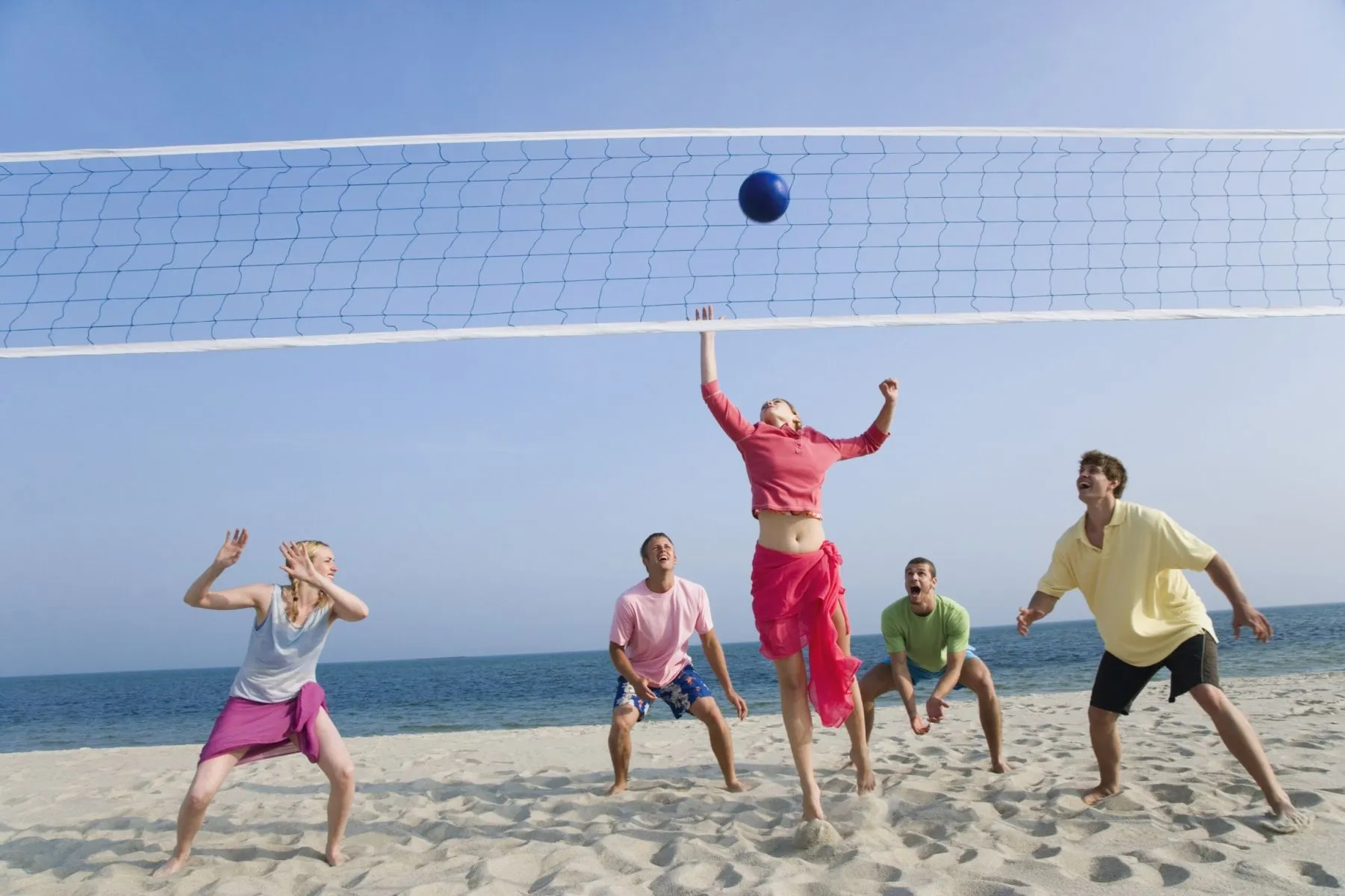 Jugar voleibol desarrolla flexibilidad y fuerza | Enforma180