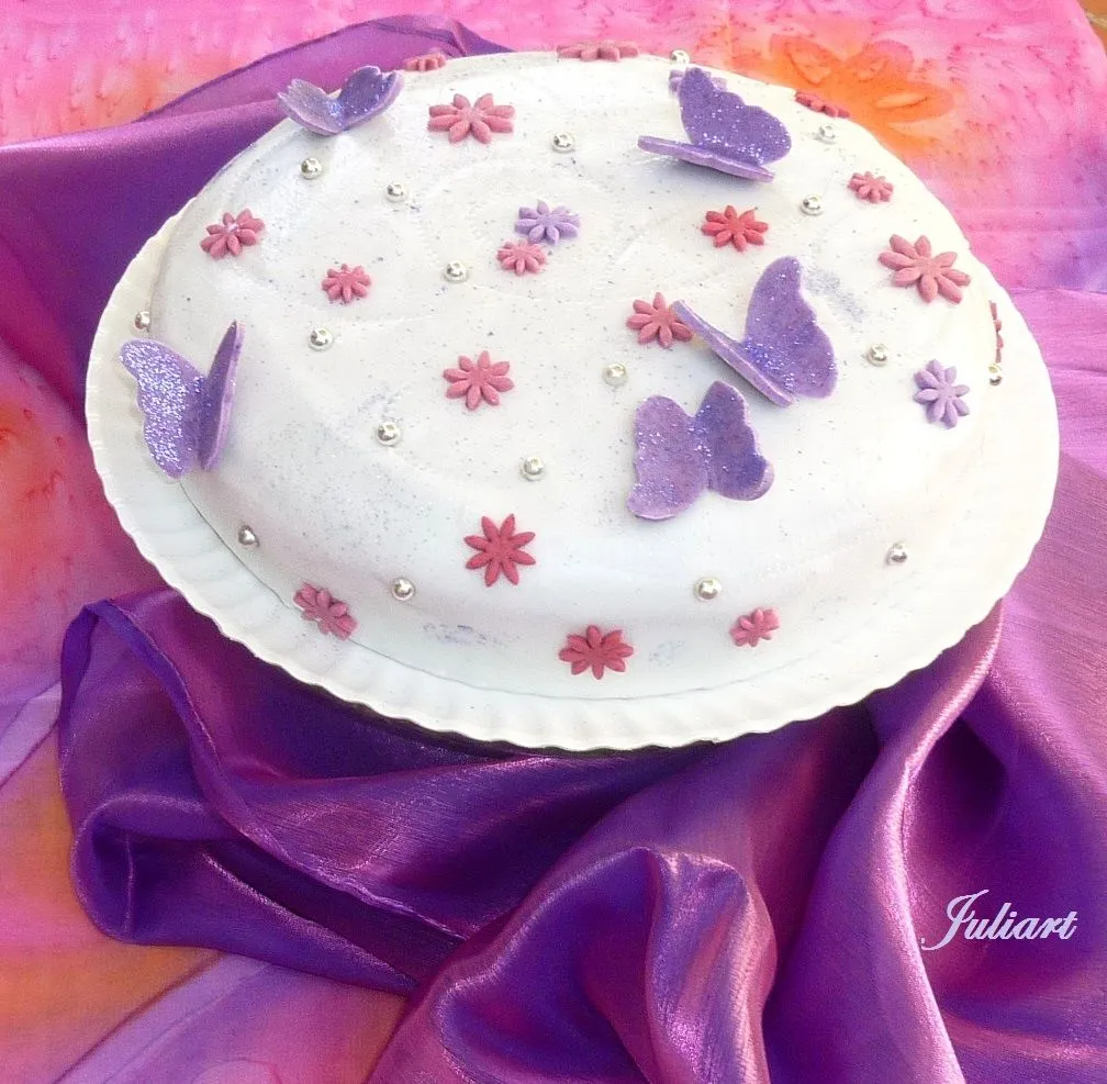 Juliart: Tarta de fondant con mariposas