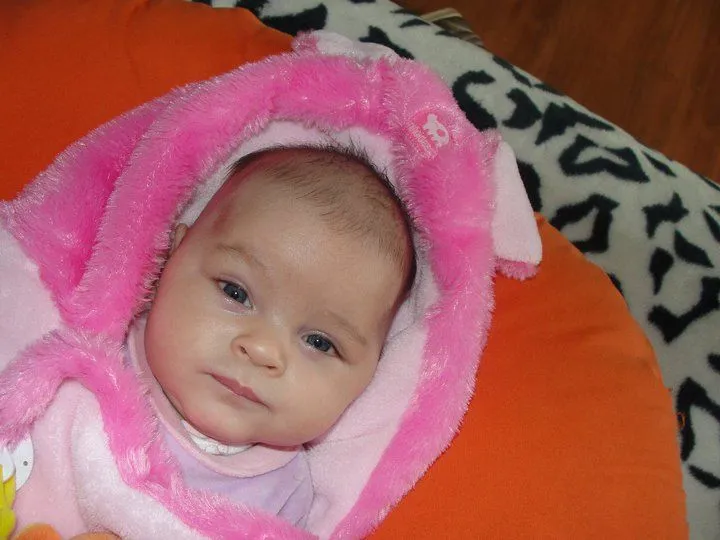 julieta y blanca las 2 niñas mas lindas del mundo