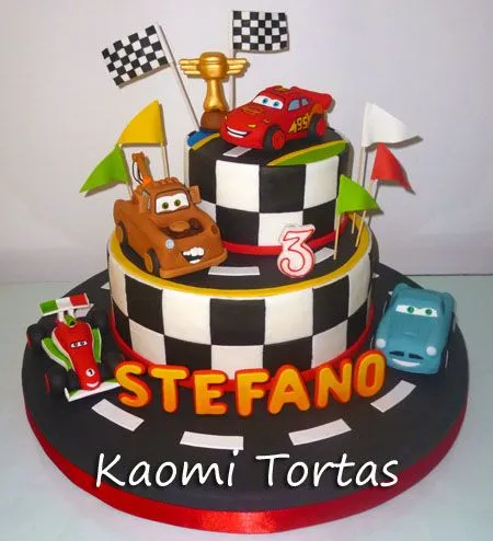 Kaomi Tortas: Torta de Cars para 55 porciones