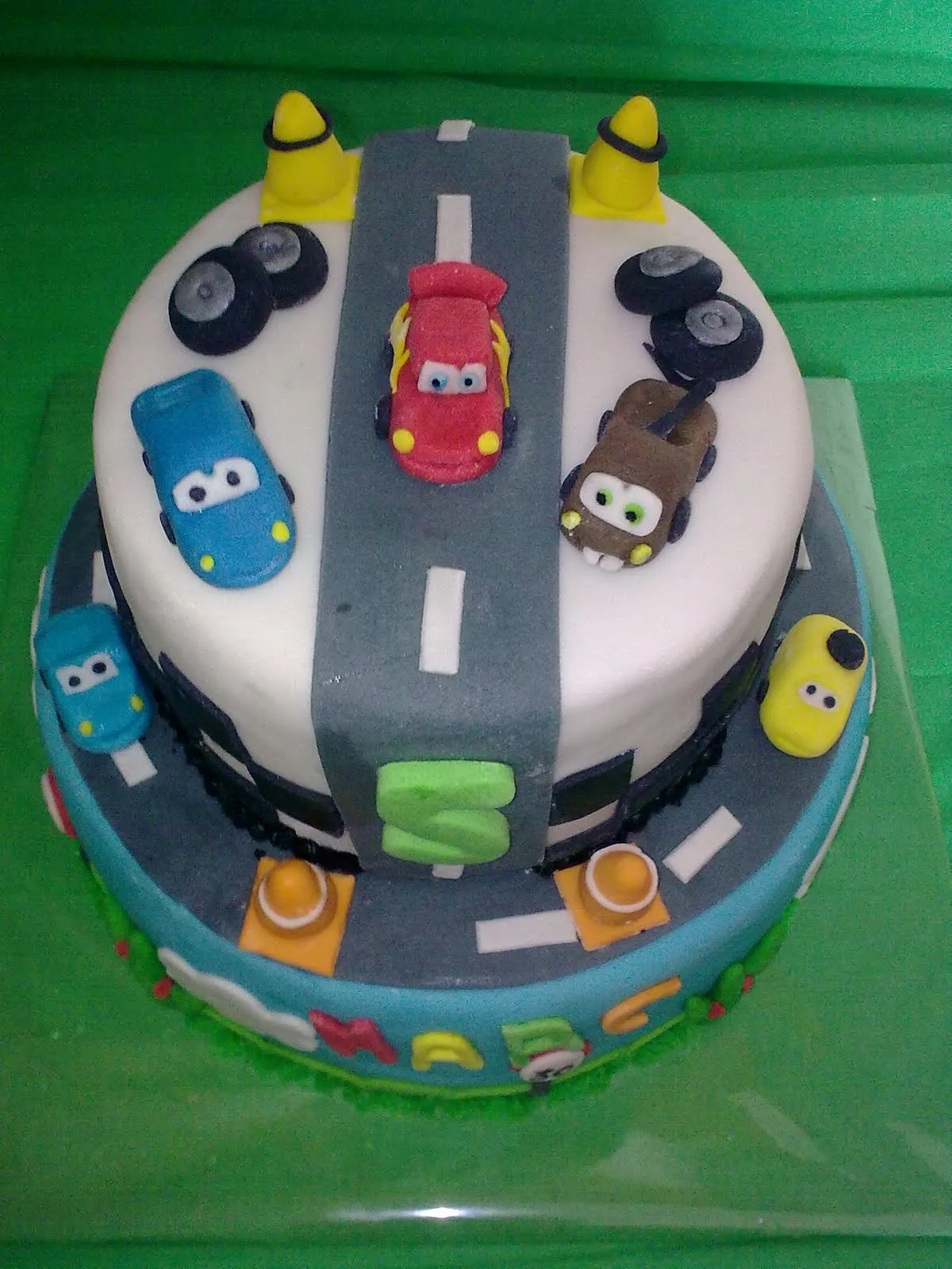 Karma's cakes: Tarta Cars