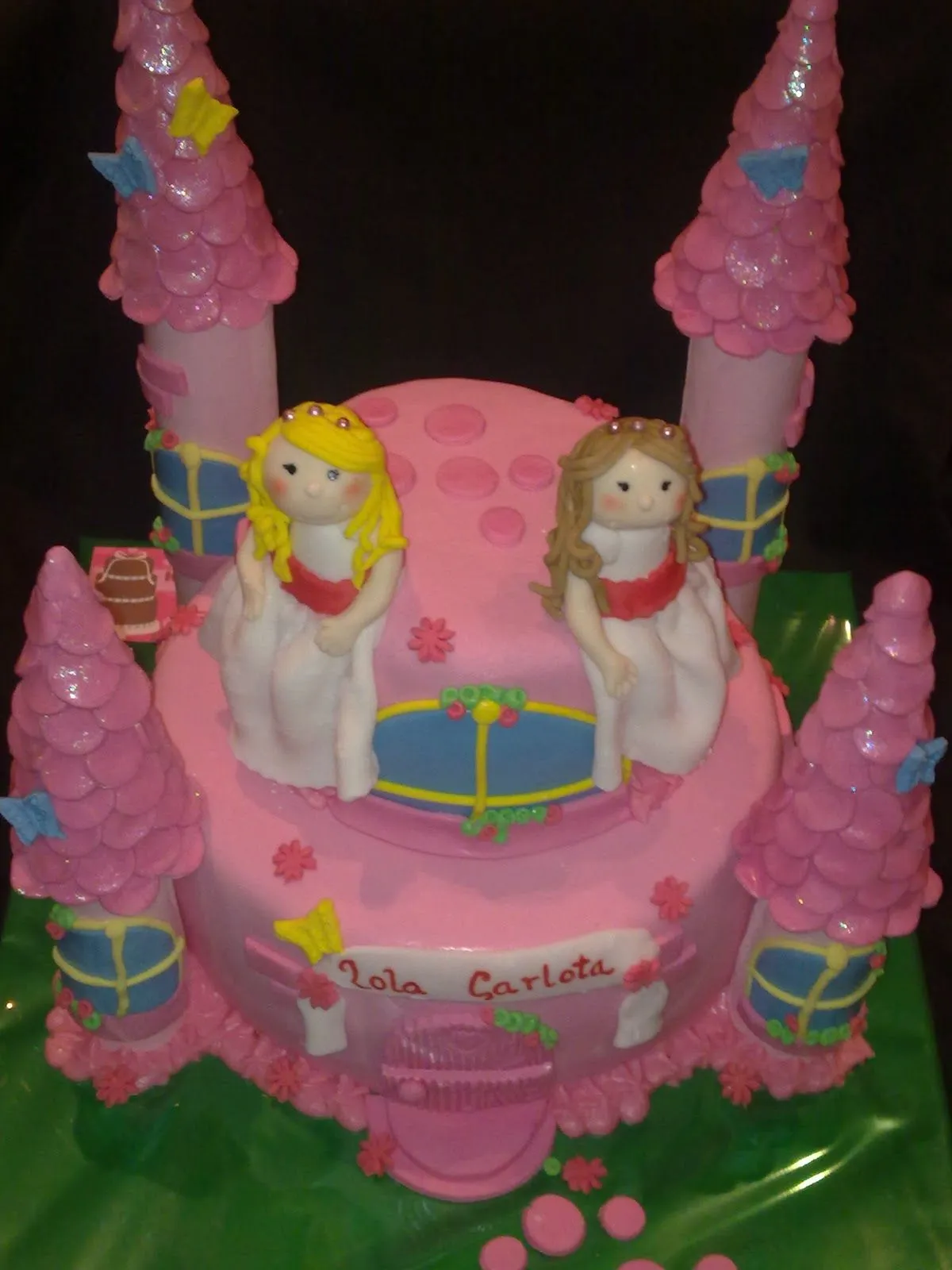 Karma's cakes: Tarta castillo princesas Lola y Carlota