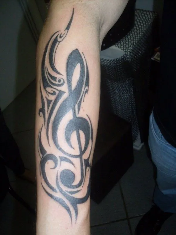 Knight Tattoo: CLAVE DE SOL TRIBAL