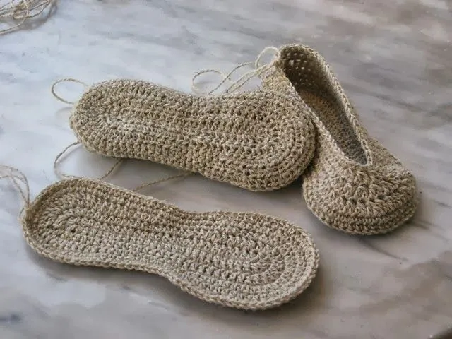 Labores en Red: 1964- Complementos: Zapatillas de Crochet