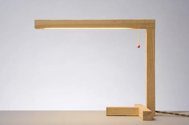 Lámpara de diseño de madera sin tratar para escritorio - 1 X 1 ...