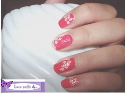 Lara Nails: Uñas rosas decoradas con margaritas , paso a paso