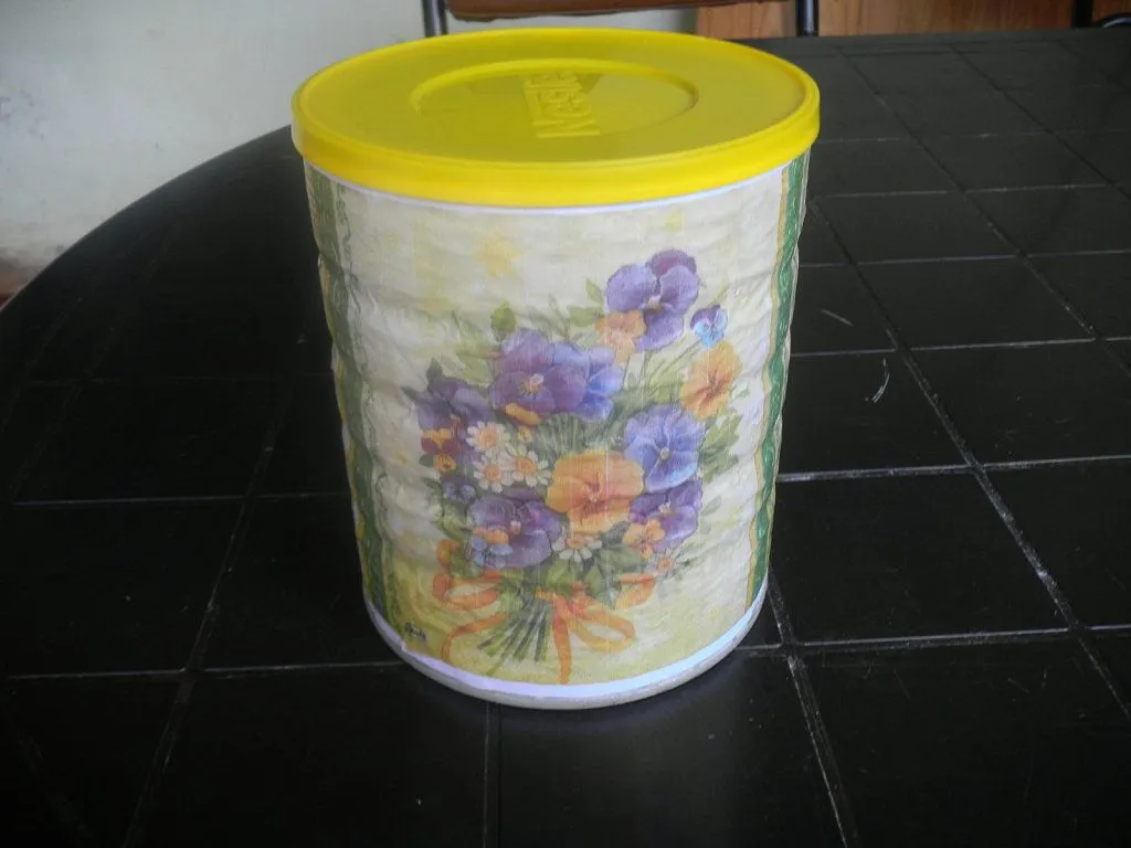 Latas decoradas con decoupage. | Hacer bricolaje es facilisimo.