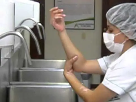 LAVADO DE MANOS QURURGICO (AUXILIAR DE ENFERMERIA) - YouTube
